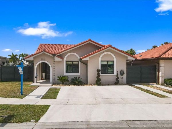 800 NW 133rd Ave , Miami, FL 33182