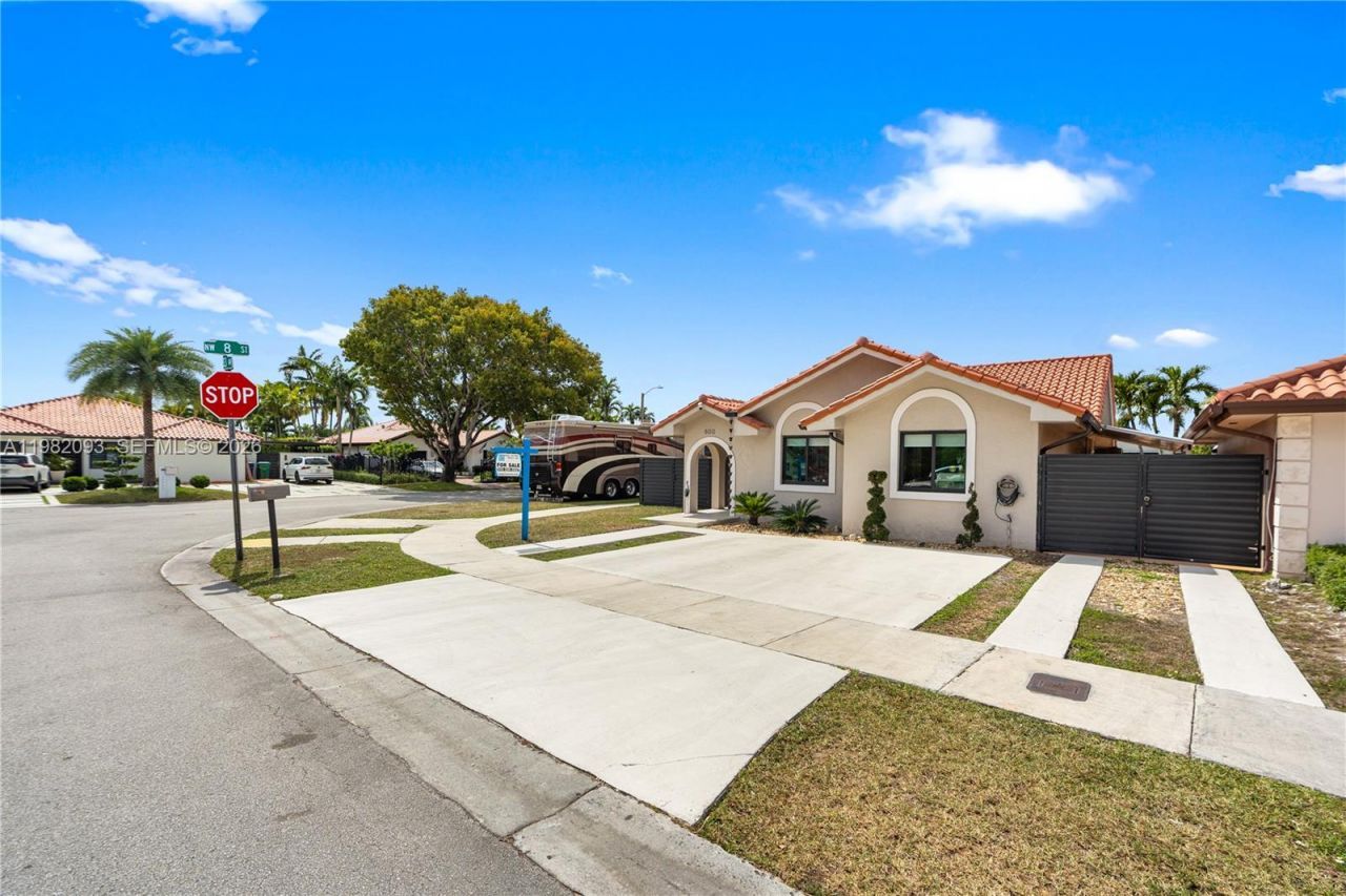 800 NW 133rd Ave , Miami, FL 33182 Photo