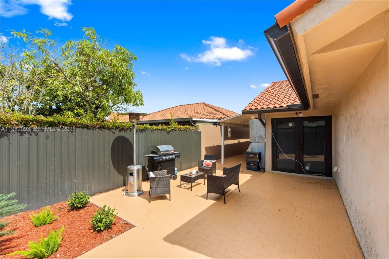 800 NW 133rd Ave, Miami, FL 33182 Photo