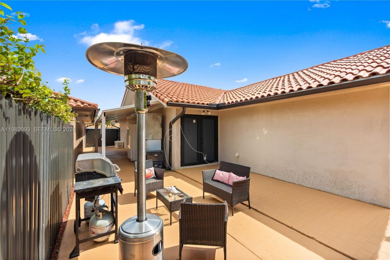 800 NW 133rd Ave, Miami, FL 33182 Photo