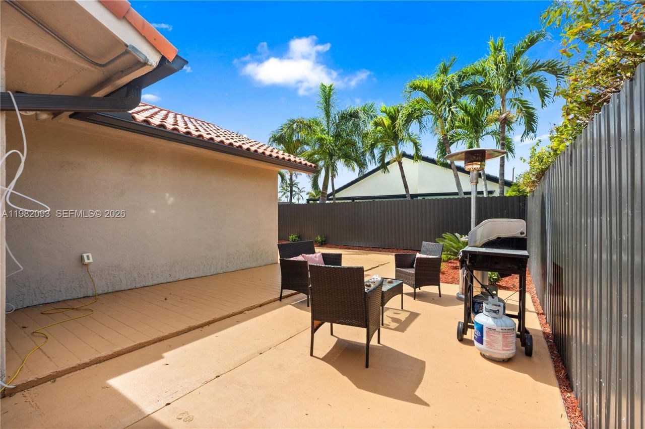 800 NW 133rd Ave, Miami, FL 33182 Photo