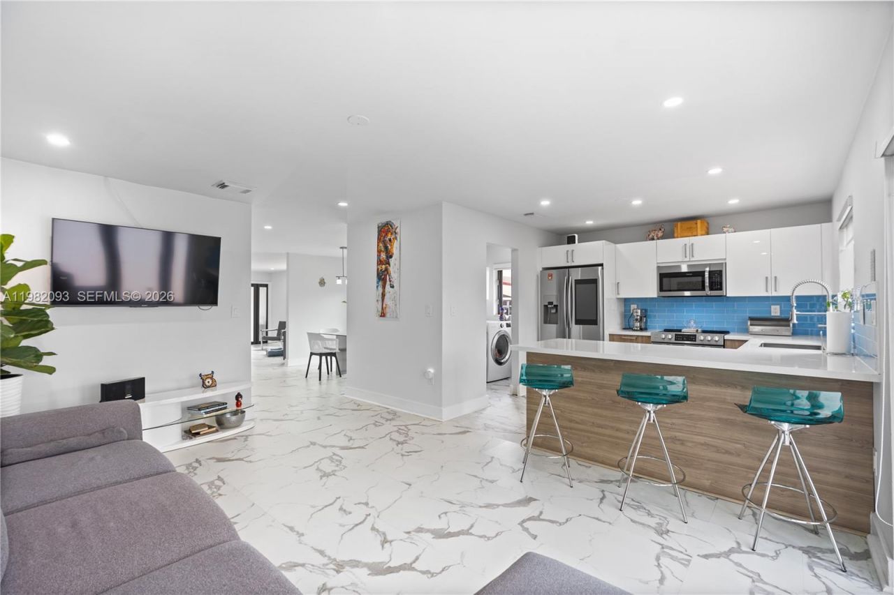 800 NW 133rd Ave, Miami, FL 33182 Photo