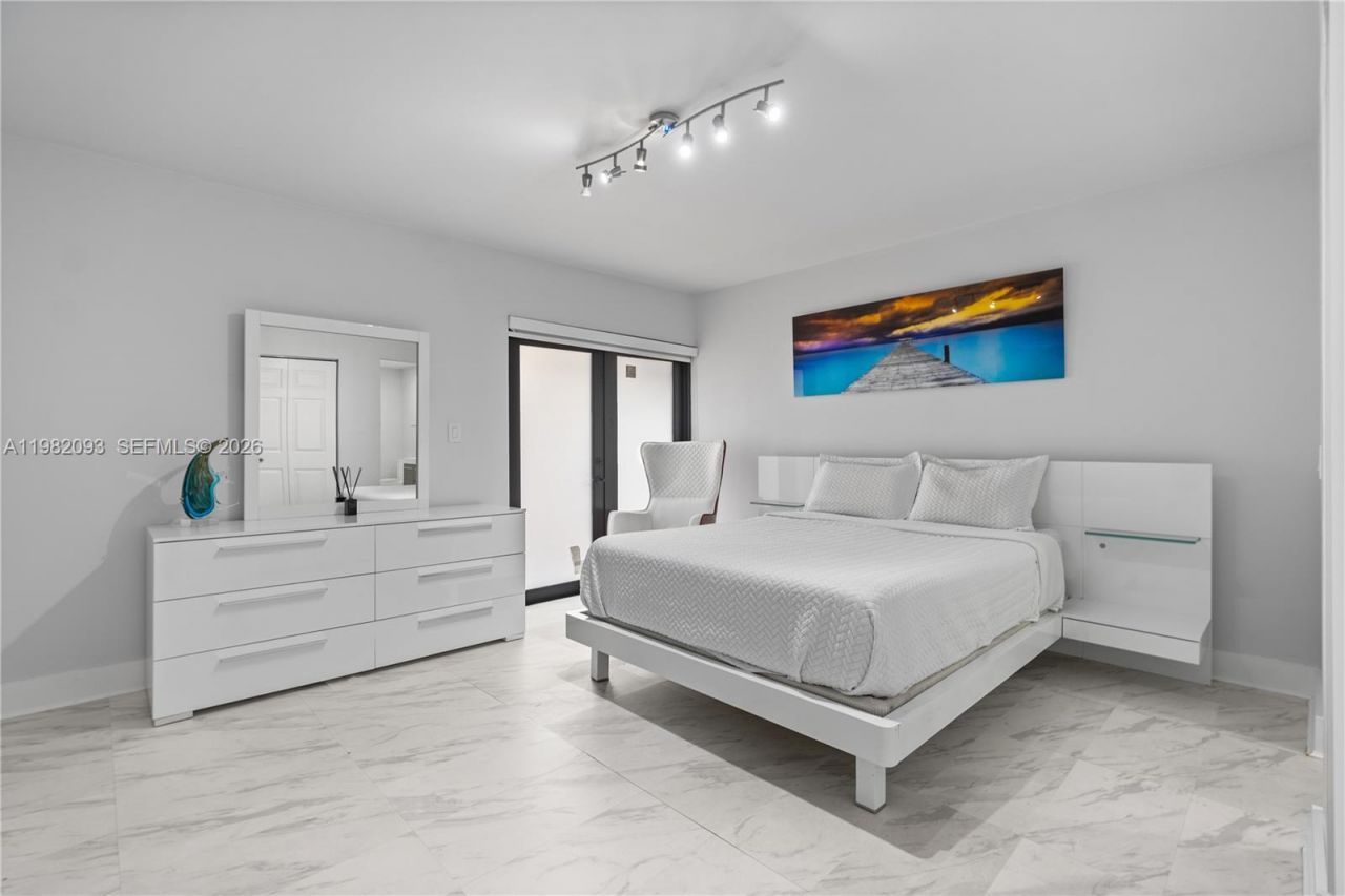 800 NW 133rd Ave, Miami, FL 33182 Photo