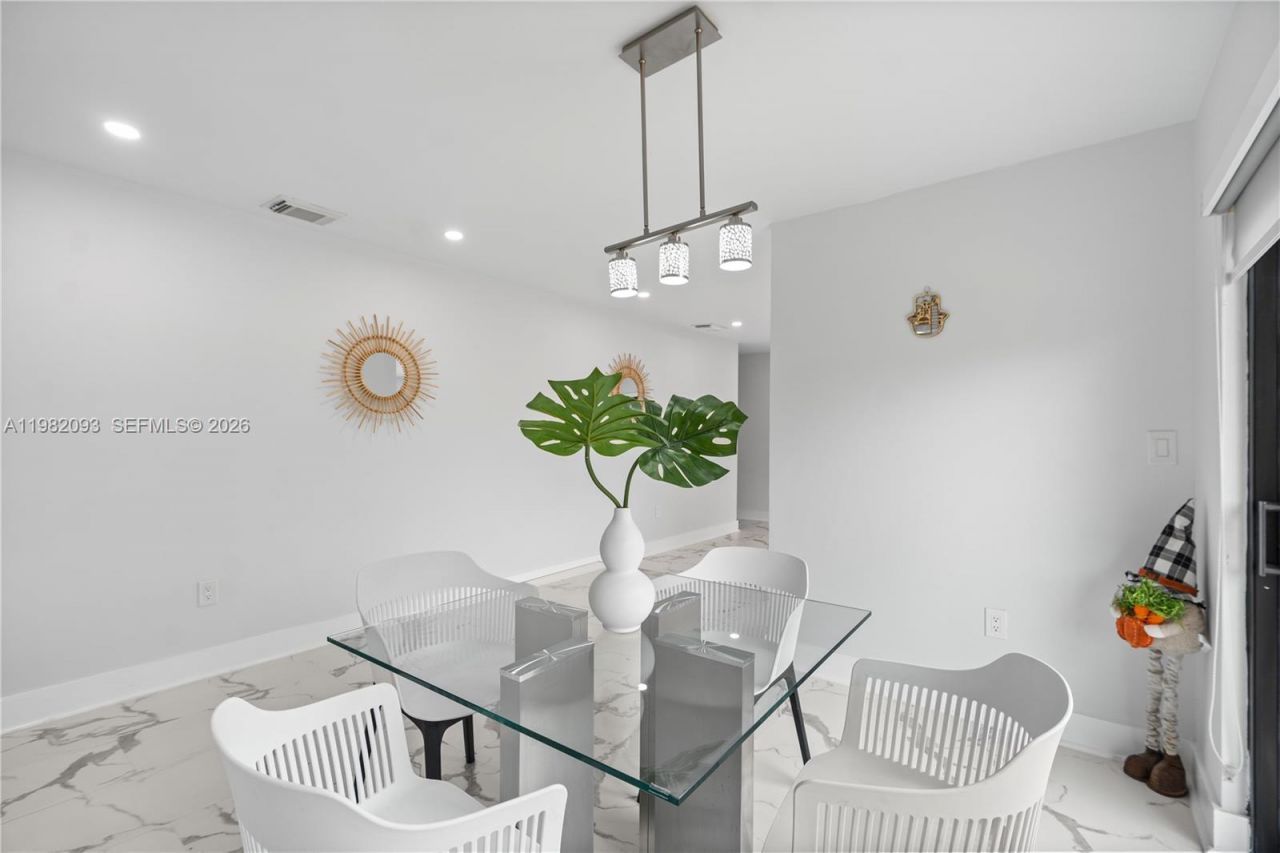 800 NW 133rd Ave , Miami, FL 33182 Photo