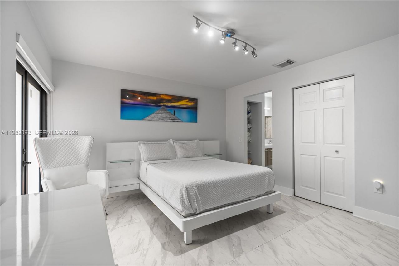 800 NW 133rd Ave, Miami, FL 33182 Photo