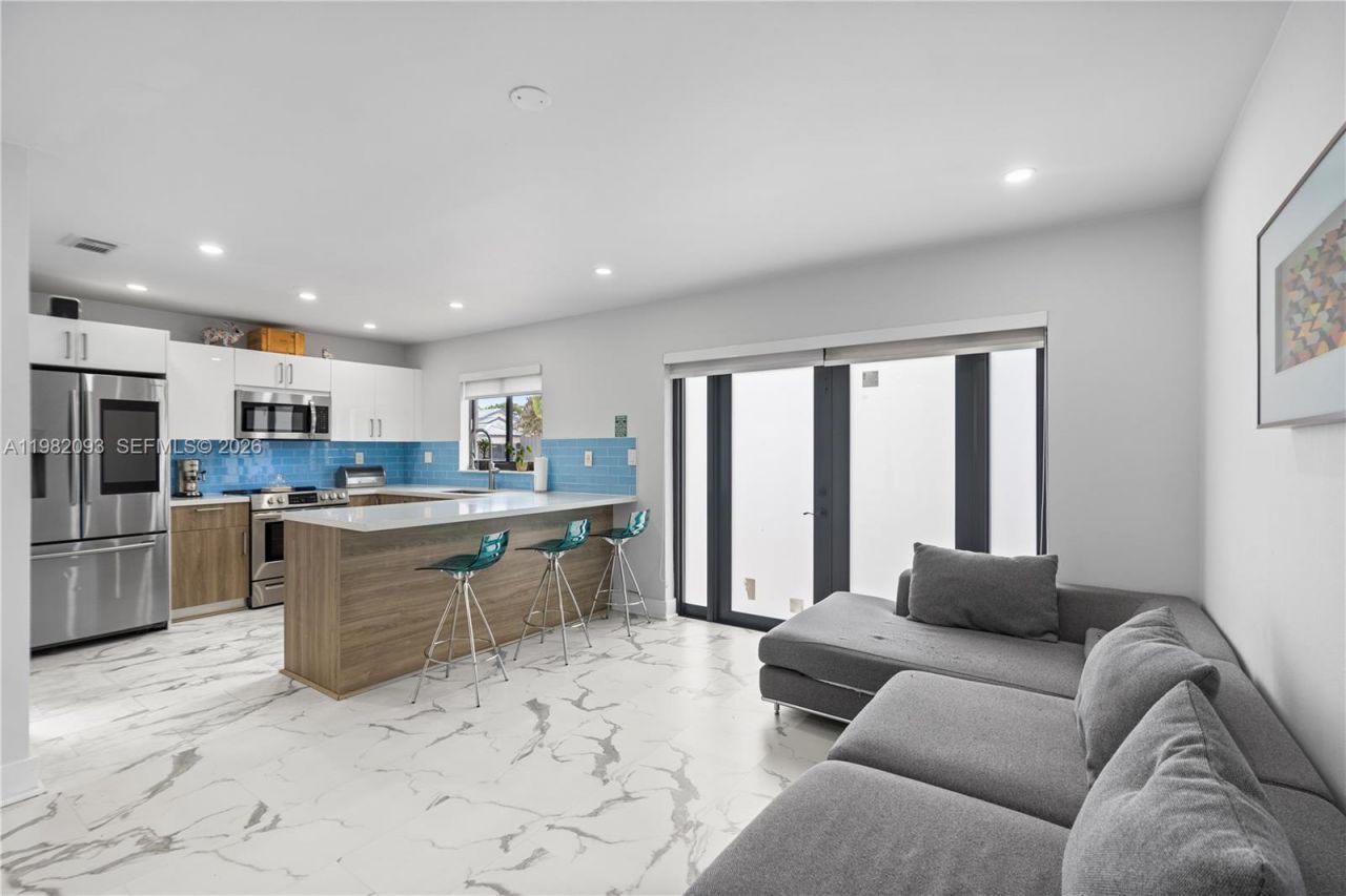 800 NW 133rd Ave , Miami, FL 33182 Photo