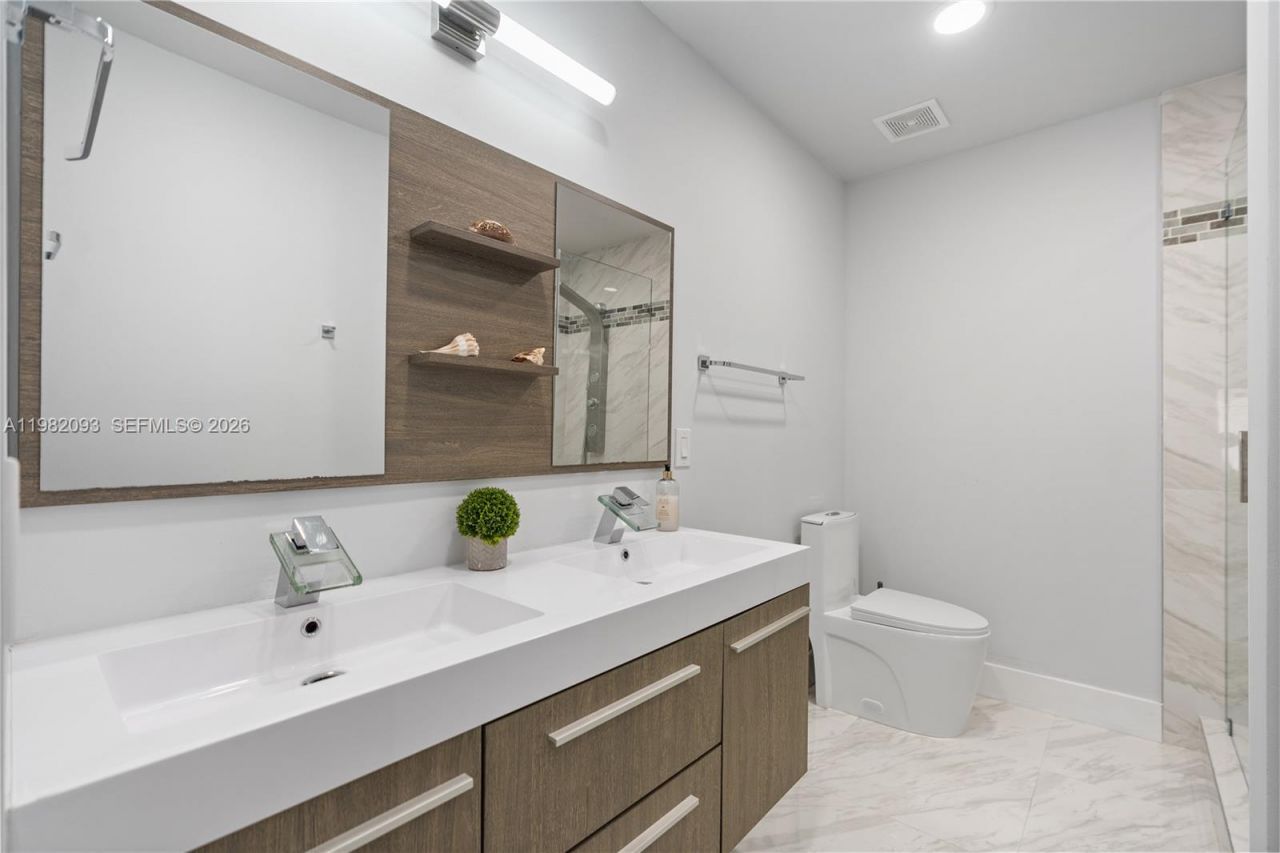 800 NW 133rd Ave, Miami, FL 33182 Photo