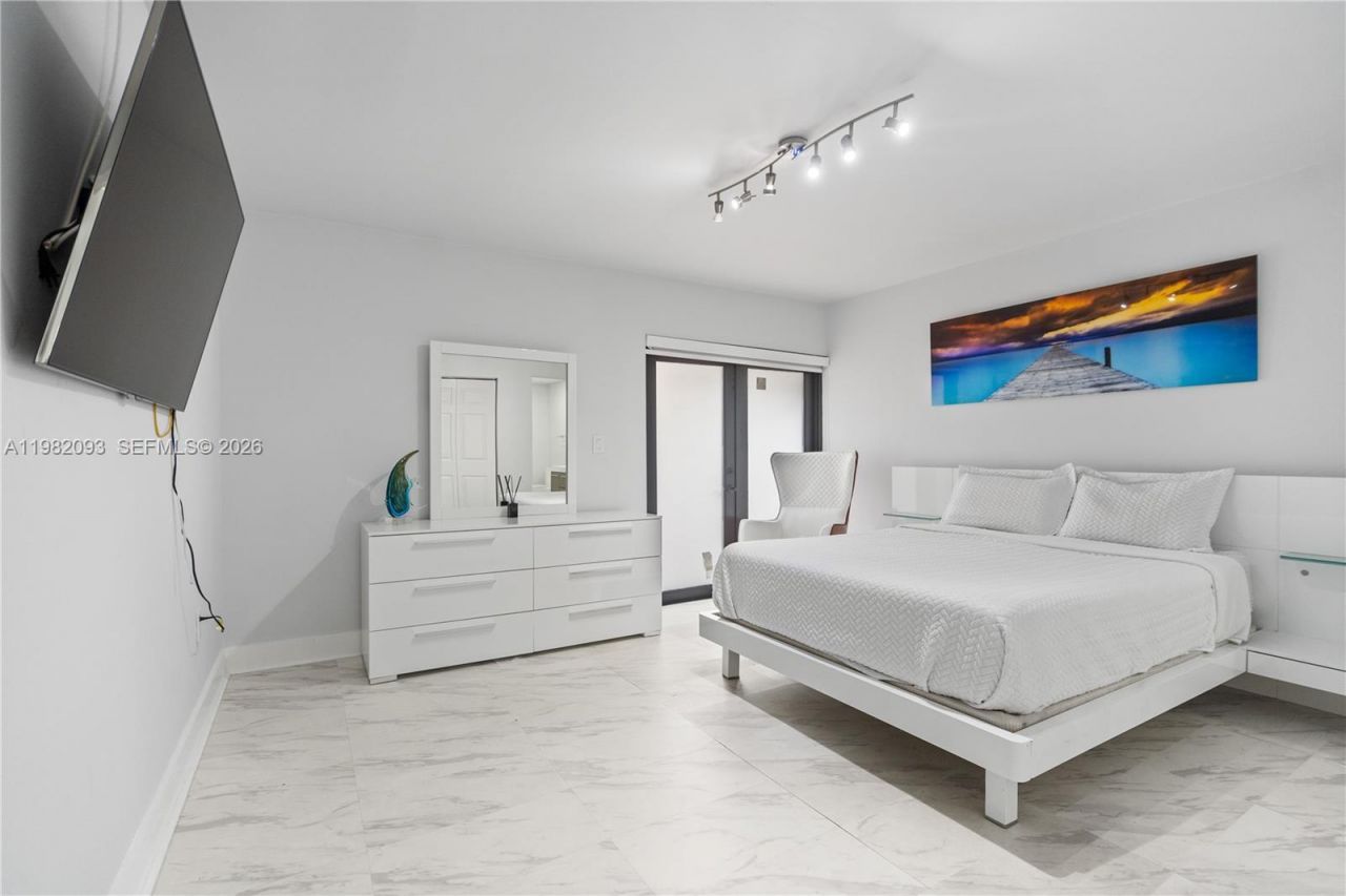 800 NW 133rd Ave , Miami, FL 33182 Photo