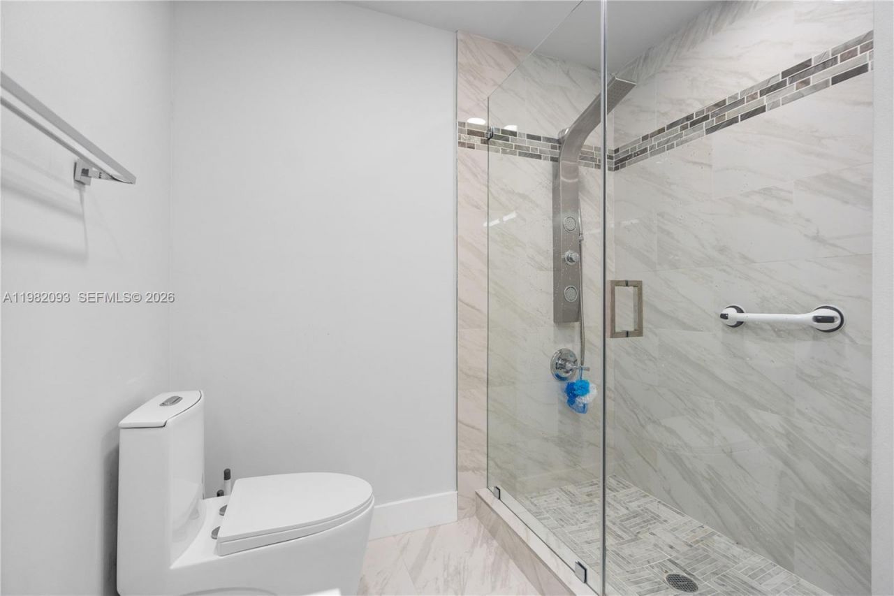 800 NW 133rd Ave, Miami, FL 33182 Photo