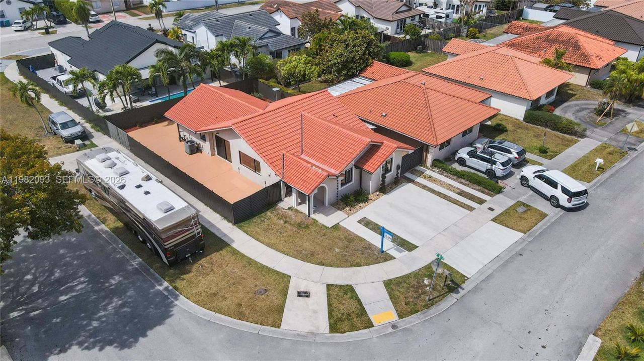 800 NW 133rd Ave , Miami, FL 33182 Photo