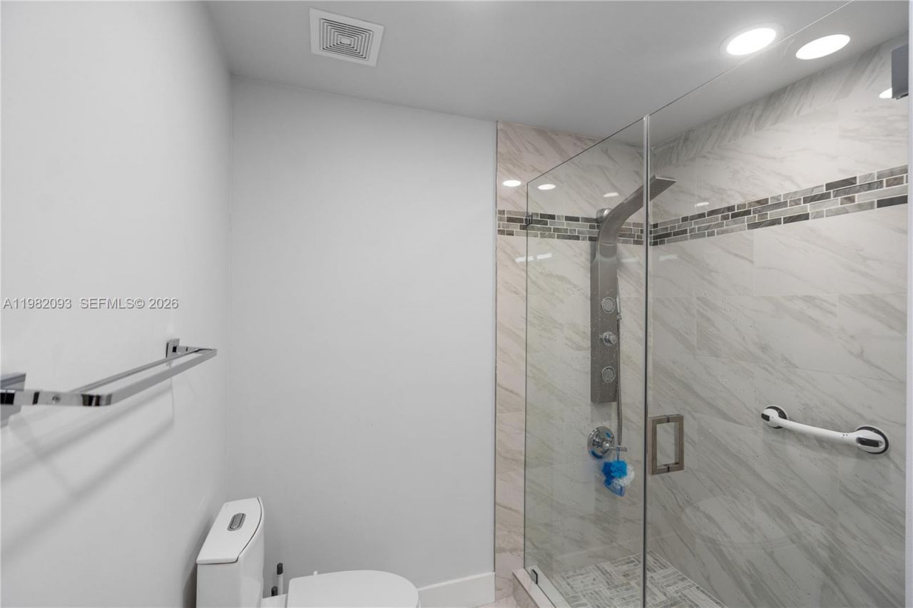 800 NW 133rd Ave , Miami, FL 33182 Photo