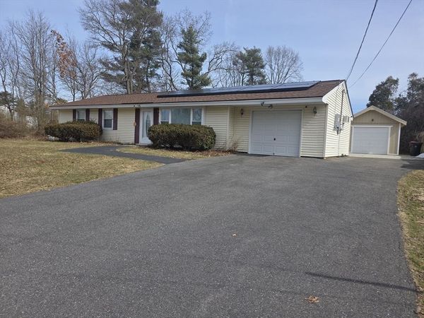 15 Wachusetts Rd, Brockton, MA 02302