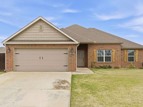 2230 Hunter Drive , Pea Ridge, AR 72751