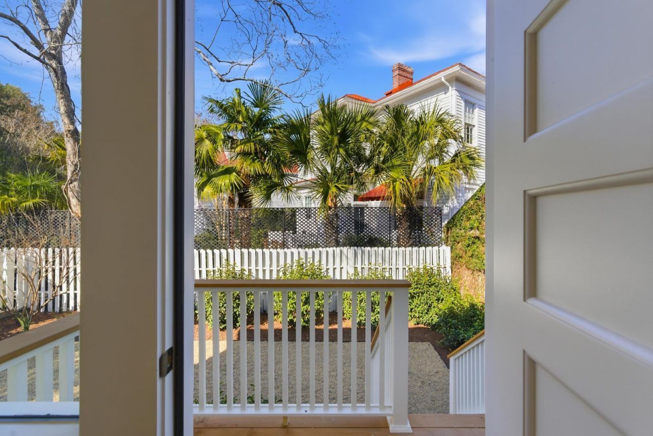 30 Gibbes Street Photo 46