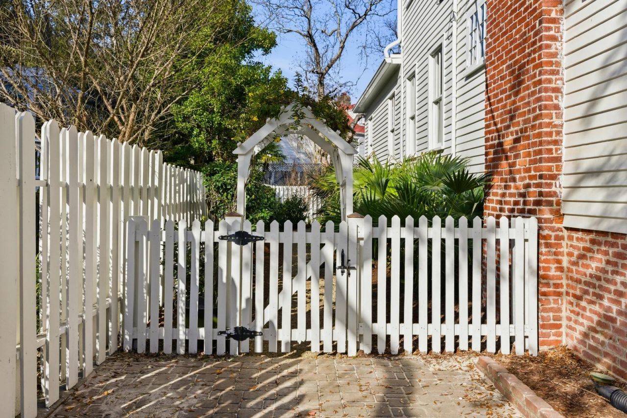 30 Gibbes Street Photo 52