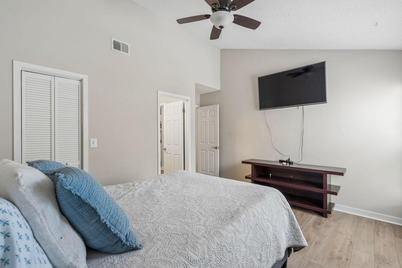 348 Sandpiper Photo 26