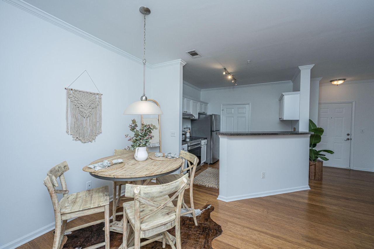 45 Sycamore Avenue Photo 10