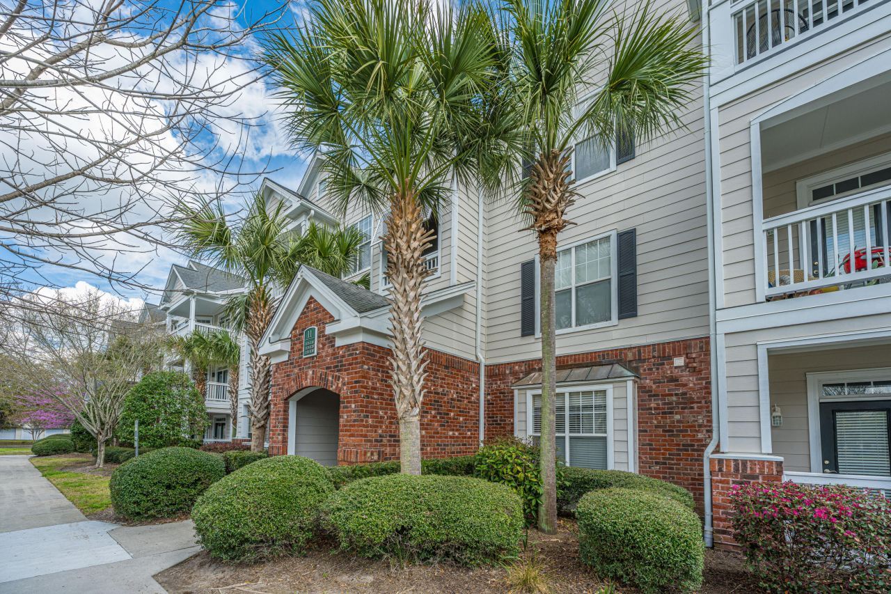 45 Sycamore Avenue Photo 18