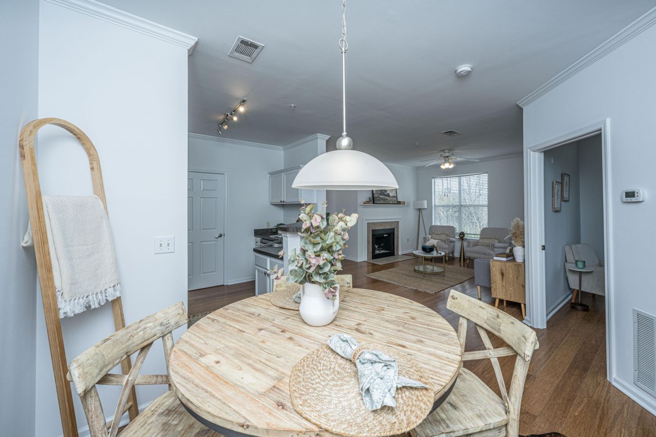 45 Sycamore Avenue Photo 9