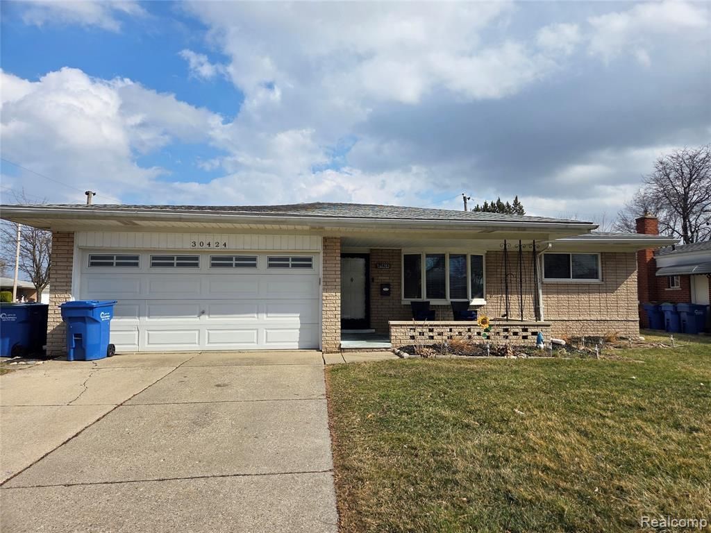 30424 Kelsey Drive, Warren, MI 48092 Main Photo