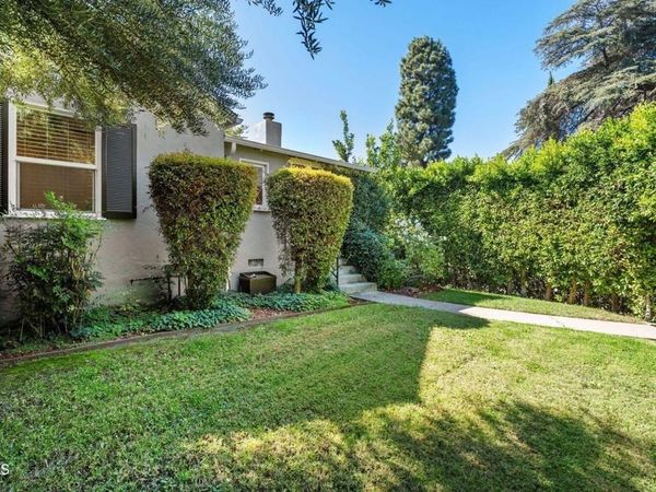 4242 Van Nuys Boulevard, Sherman Oaks, CA 91403