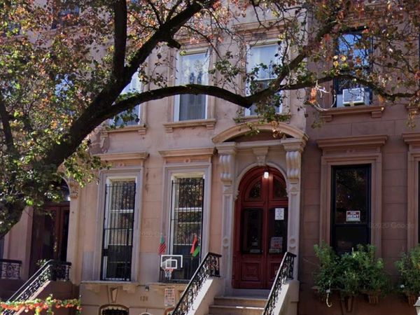 138 Saint James Place , Brooklyn, NY 11238