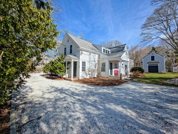 552 Main Street , Cotuit, MA 02635