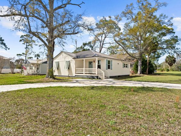 209 16th Street , Port St Joe, FL 32456