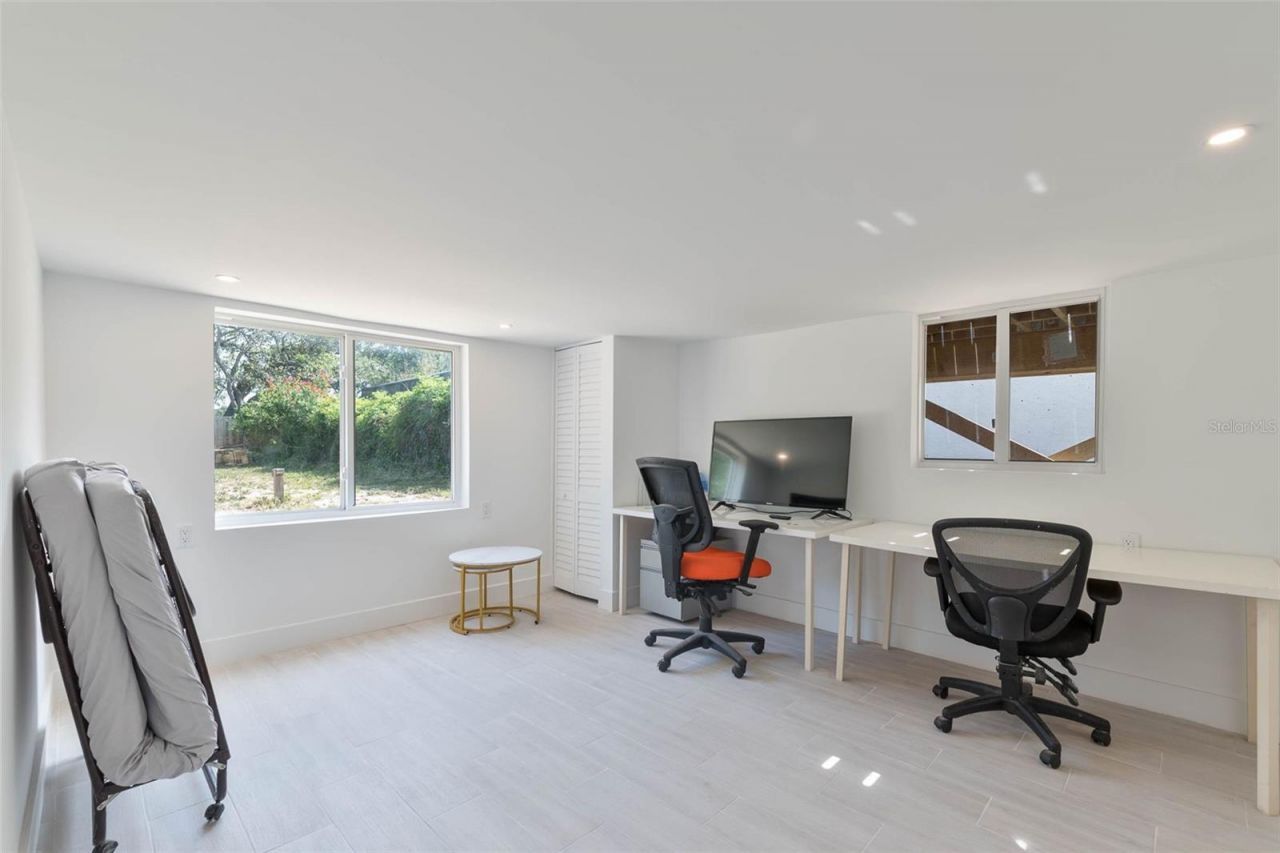 833 E 12th Avenue, New Smyrna Beach, FL 32169 Photo