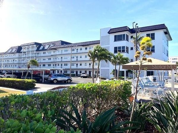 5960 30TH AVENUE S, Unit 414, GULFPORT, FL 33707