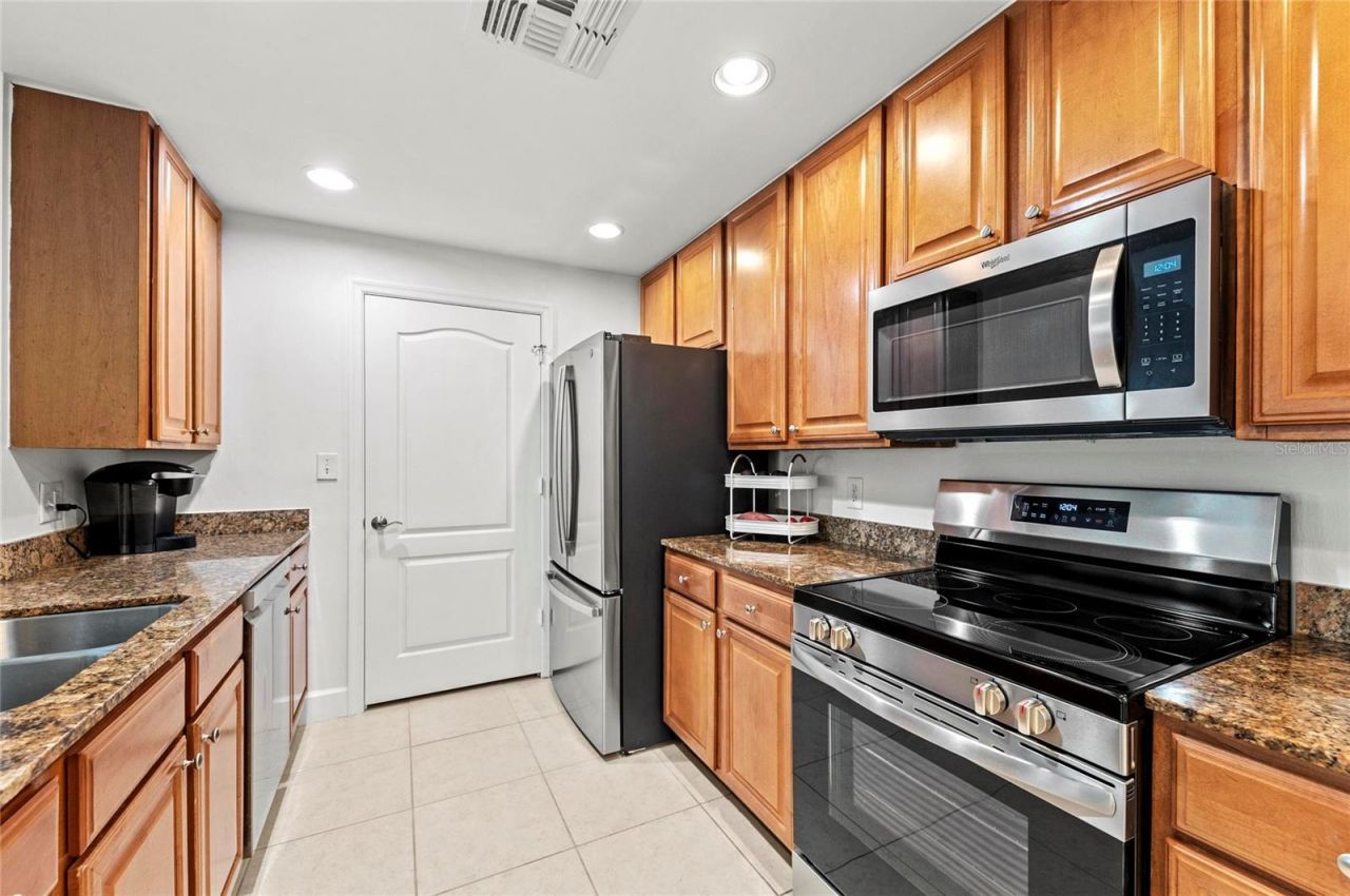 808 3rd Avenue W, Unit 311, Bradenton, FL 34205 Photo