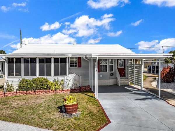 634 LEISURE, VENICE, FL 34285