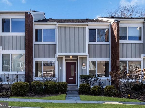 32 GORDON WAY, PRINCETON, NJ 08540