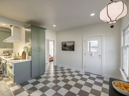 402 W Robinson Street, Carson City, NV 89703 Photo