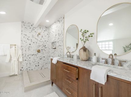 402 W Robinson Street, Carson City, NV 89703 Photo