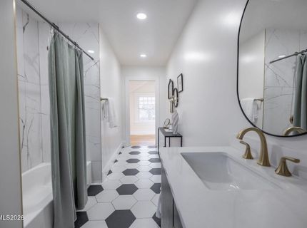 402 W Robinson Street, Carson City, NV 89703 Photo