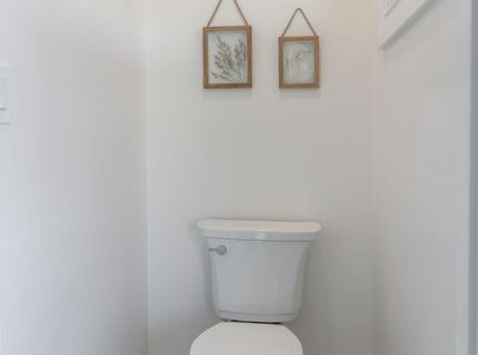 402 W Robinson Street, Carson City, NV 89703 Photo