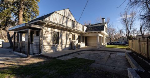 402 W Robinson Street, Carson City, NV 89703 Photo