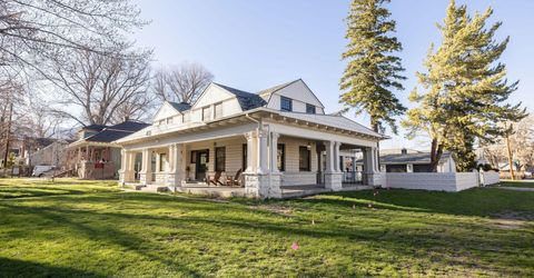 402 W Robinson Street, Carson City, NV 89703 Photo