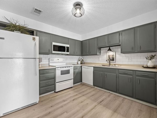 130 Thompson Dr SE , Unit 320, Cedar Rapids, IA 52403