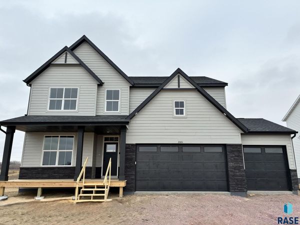 2001 N Valley View Rd, Sioux Falls, SD 57107