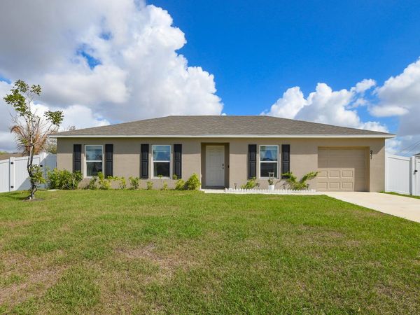 931 SW Sultan Drive, Port St. Lucie, FL 34953