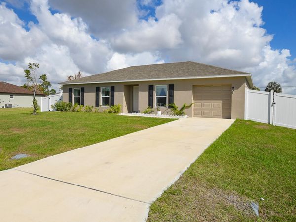 931 SW Sultan Drive, Port St. Lucie, FL 34953