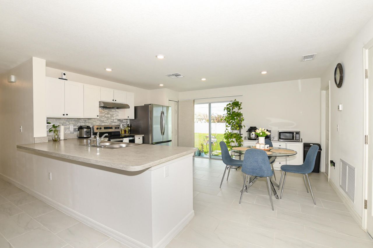 931 SW Sultan Drive, Port Saint Lucie, FL 34953 Photo