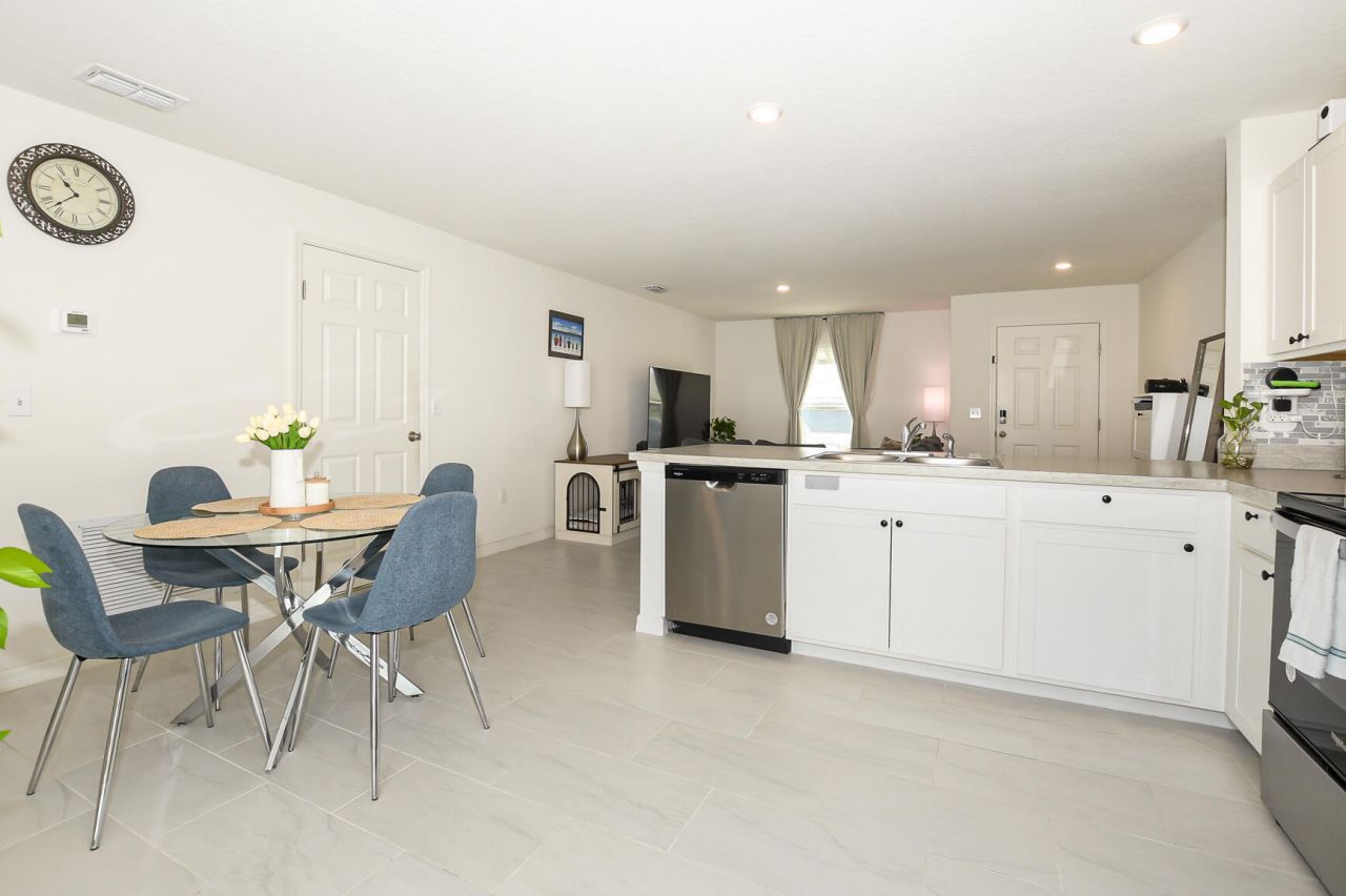 931 SW Sultan Drive, Port Saint Lucie, FL 34953 Photo