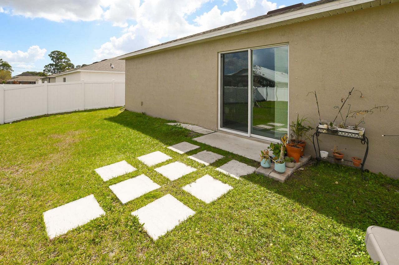 931 SW Sultan Drive, Port Saint Lucie, FL 34953 Photo