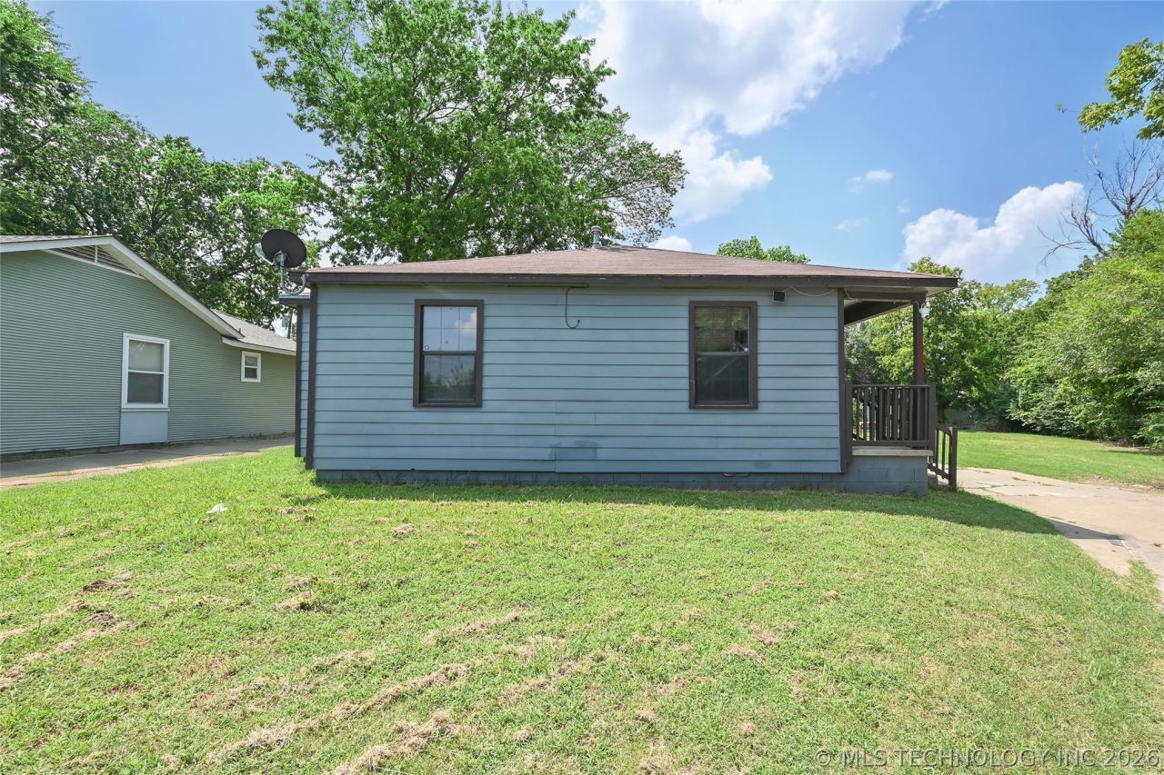 2420 N Oxford Avenue, Tulsa, OK 74115 Main Photo