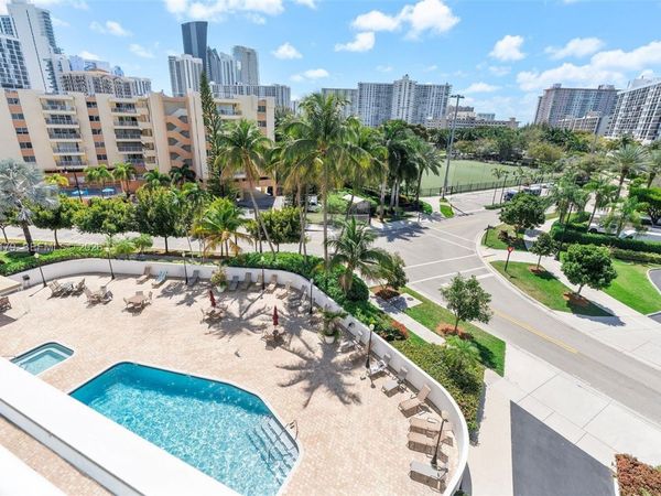 17801 N Bay Rd, Unit 607, Sunny Isles Beach, FL 33160