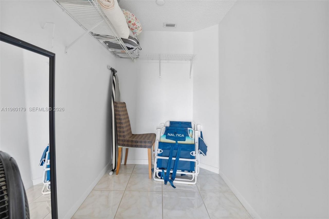 17801 N Bay Rd, Unit 607, Sunny Isles Beach, FL 33160 Photo