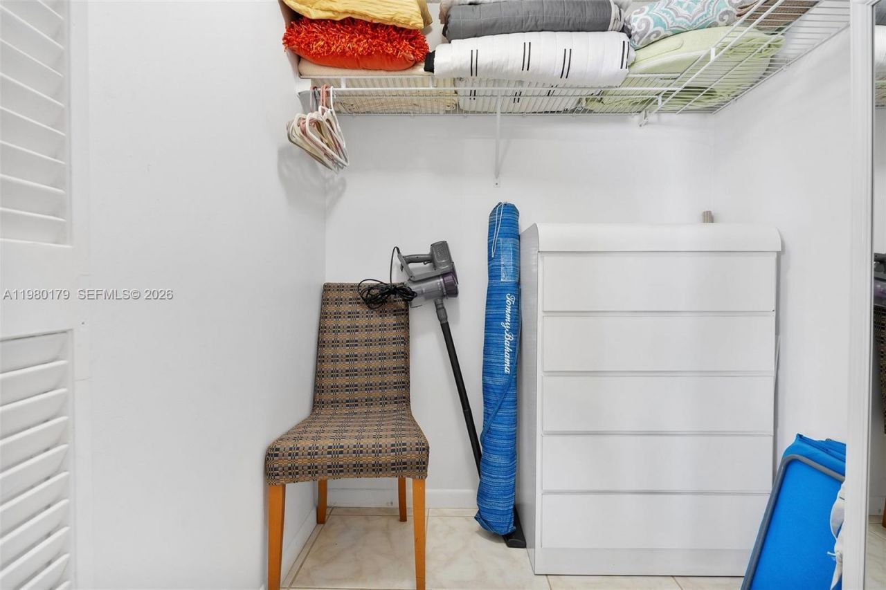 17801 N Bay Rd, Unit 607, Sunny Isles Beach, FL 33160 Photo